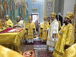 В день церковного новолетия Архипастыри совершили Божественную литургию в Петро-Павловском кафедральном соборе города Луганска