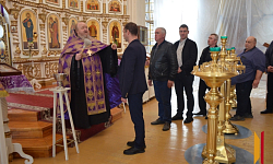 В Свято-Митрофановском храме села Верхний Мамон священник совершил молебен на начало посевных работ