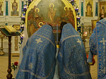 Накануне праздника Успения Пресвятой Богородицы Архипастырь совершил всенощное бдение с чином Погребения Плащаницы Божией Матери в Ильинском кафедральном соборе Россоши