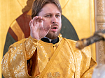 В день памяти священномученика Петра, архиепископа Воронежского, епископ Россошанский и Острогожский Дионисий сослужил митрополиту Воронежскому и Лискинскому Сергию за богослужением в Алексиево-Акатовом монастыре