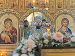 Епископ Дионисий совершил Божественную литургию в Свято-Введенском храме поселка городского типа Ольховатка