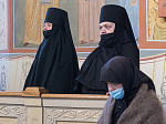 Глава Воронежской митрополии поздравил настоятельницу и сестер Алексиево-Акатовой обители со знаменательными датами - 400-летием основания обители и 30-летием возобновления монашеской жизни