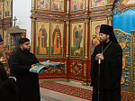 В преддверии престольного праздника Архипастырь совершил всенощное бдение в Покровском храме с. Шапошниковка Ольховатского района