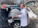 Руководитель епархиального отдела передал гуманитарную помощь больнице города Старобельск