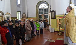 Школьники посетили Петропавловский храм