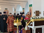 Епископ Россошанский и Острогожский Дионисий совершил Божественную литургию в Георгиевском храме с. Манино Калачеевского района