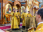Торжественное соборное богослужение в праздник Собора Воронежских святых было совершено в Благовещенском кафедральном соборе города Воронежа