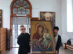 Прихожане Россошанского благочиния помолились перед чудотворной иконой Богородицы