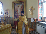"В песнех восхвалим светила незаходимая Российския земли, таинники Божественнаго Слова"