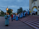 Накануне праздника Успения Пресвятой Богородицы Архипастырь совершил всенощное бдение с чином Погребения Плащаницы Божией Матери в Ильинском кафедральном соборе Россоши