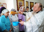 В день праздника Крещения Господня настоятель Свято-Митрофановского храма села Верхний Мамон посетил районную больницу