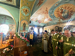 В храмах Павловского благочиния совершались праздничные богослужения в день Святой Троицы.