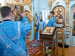 В праздник Казанской иконы Божией Матери Преосвященнейший епископ Дионисий совершил Литургию в Казанском храме пгт. Каменка