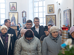 В праздник Казанской иконы Божией Матери Преосвященнейший епископ Дионисий совершил Литургию в Казанском храме пгт. Каменка