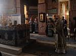 В пятницу Страстной седмицы Преосвященнейший епископ Дионисий совершил вечерню с выносом Плащаницы Спасителя в Ильинском соборе