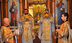 Благочинный Павловского ц.о. провел Божественную литургию вместе с новым настоятелем Покровского храма г. Павловска