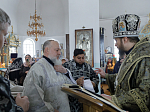 В среду второй седмицы Великого поста епископ Дионисий совершил Литургию Преждеосвященных Даров и диаконскую хиротонию в Казанском храме поселка Каменка