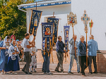 В день престольного праздника в храме Успения Пресвятой Богородицы города Калач совершено торжественное богослужение