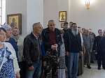 В Неделю 8-ю по Пятидесятнице епископ Дионисий совершил Божественную литургию в Воскресенском соборе Белогорского мужского монастыря