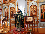 В Казанском храме поселка Каменки состоялось воскресное богослужение и творческий мастер‑класс в воскресной школе