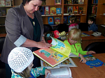 Воспитанники детского сада № 12 посетили библиотеку Храмового комплекса Россоши