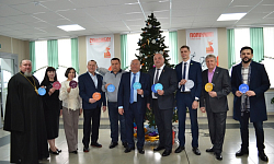 Благочинный Репьевского церковного округа принял участие в мероприятии «Елка желаний»