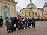 Паломники из благочиния помолились у мощей блаженной Матроны Московской