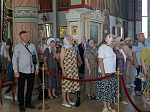 В Троицкую родительскую субботу епископ Россошанский и Острогожский Дионисий совершил Божественную литургию в Ильинском кафедральном соборе г. Россошь