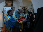 Преосвященнейший Дионисий, епископ Россошанский и Острогожский совершил Божественную литургию в Костомаровском Спасском монастыре