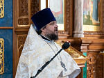 Глава Воронежской митрополии с собором духовенства совершил Божественную литургию в Благовещенском кафедральном соборе