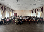  В МБОУ «Каменская СОШ №1 с УИОП» состоялось профилактическое мероприятие для учащихся о рисках употребления психоактивных веществ