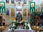 Божественная литургия в Успенском храме села Трехстенки