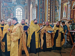 Епископ Россошанский и Острогожский Дионисий совершил молебен с акафистом святителю Тихону, Патриарху Московскому, в Благовещенском кафедральном соборе г. Воронежа